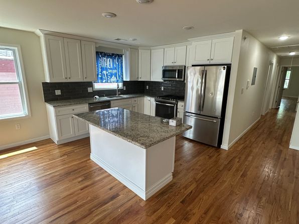 718 Summer Ave #1