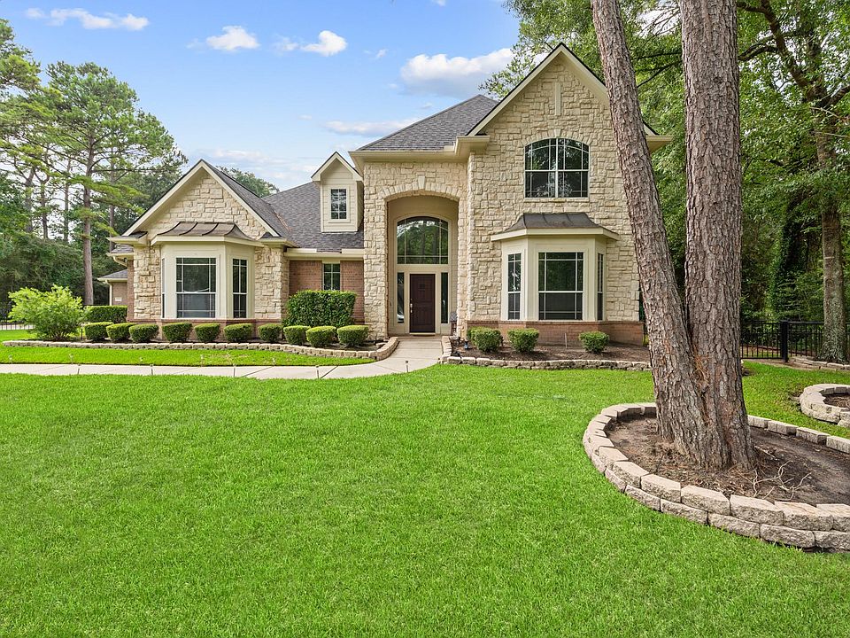 1st image of 10511 Clubhouse Cir