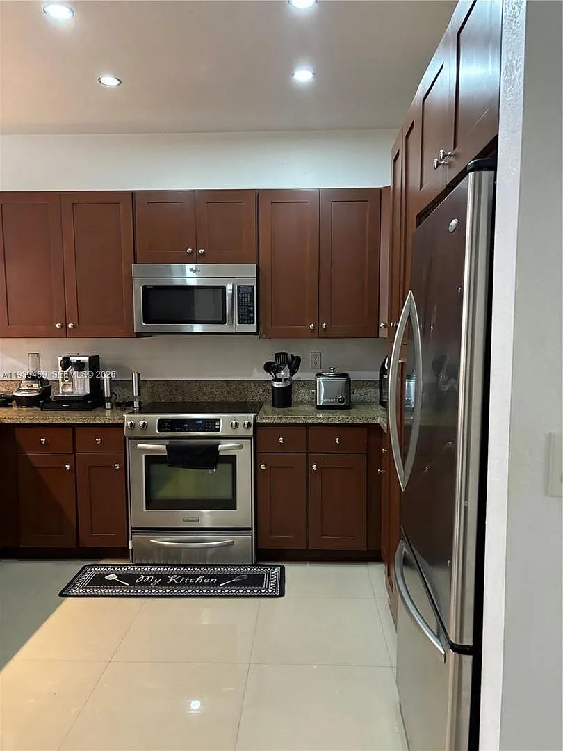 10788 NW 74th Lane, Doral — Photo 1