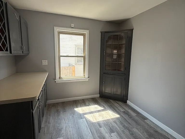 18343 Oakwood Ave — Photo 5