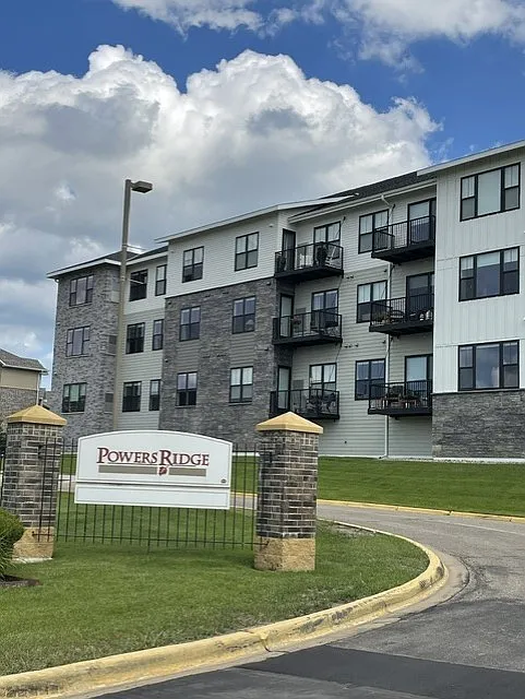 1321 Lake Dr #320