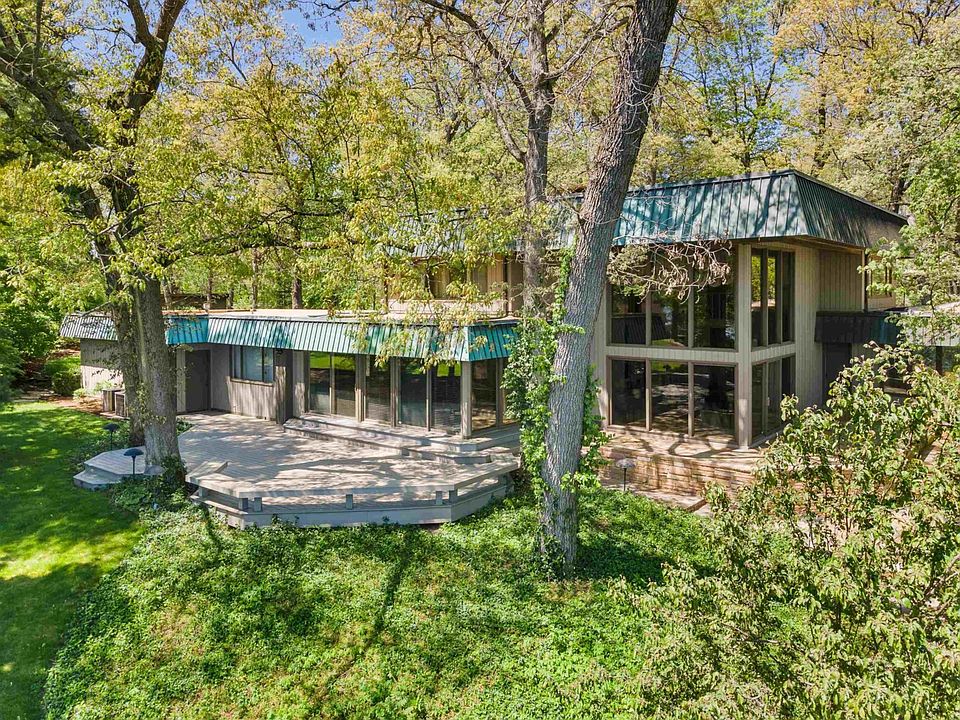1st image of 1344 Country Club Dr