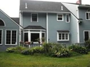 6 Woodledge Ln, North Easton, MA 02356