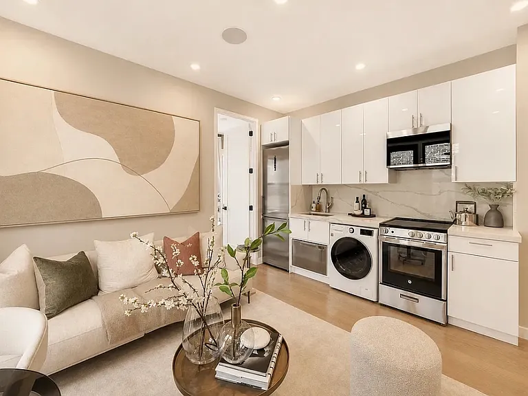 224 8th Ave #5D — Photo 3