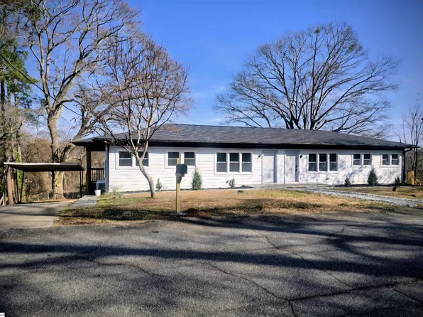 226 Holder St, Pickens, SC 29671