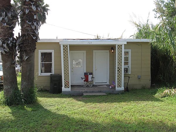 1st image of 723 Savage Ln