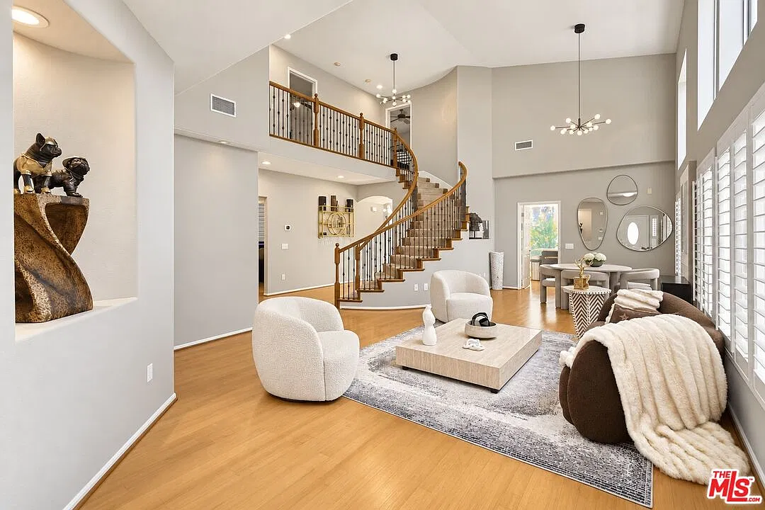 4 bed, 3.0 bath, 2857 sqft, $6,500 — Photo 4