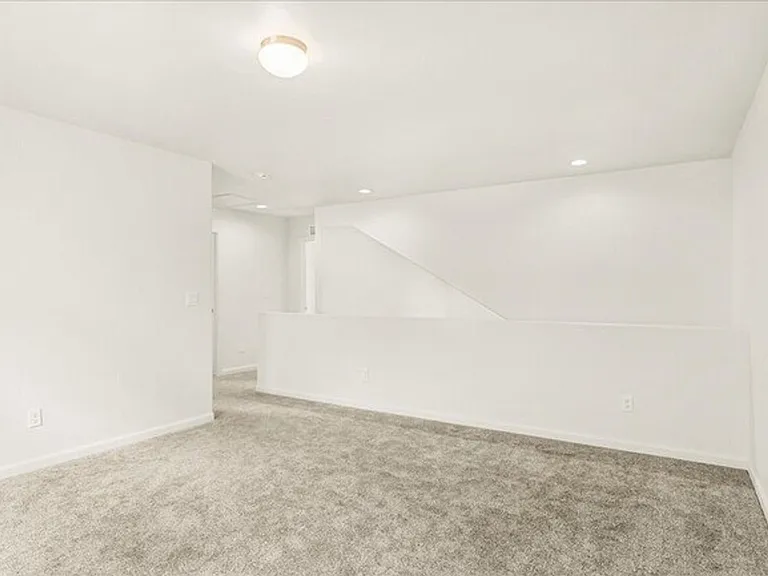 1552 Danny Pl — Photo 9