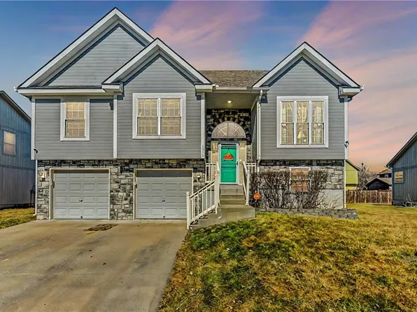 6810 E 138th Ter, Grandview, MO 64030