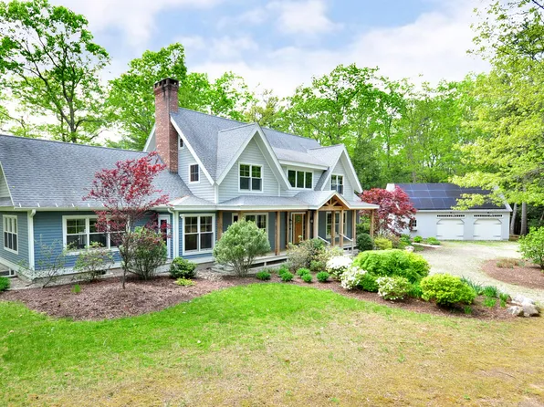 30 Holcomb Ridge, Granby, CT 06090