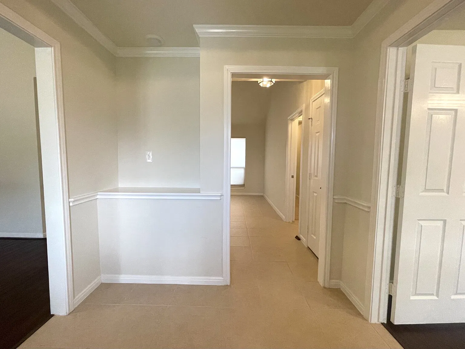 3 bed, 2.5 bath, 2090 sqft, $2,500 — Photo 2