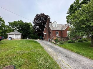 674 N Market St, East Palestine, OH 44413