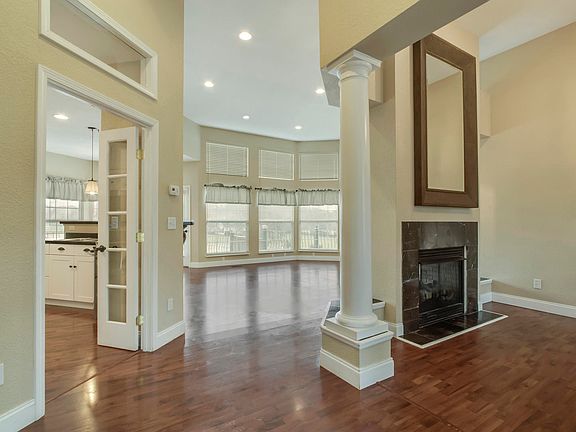 4th image of 347 Shortbark Ln