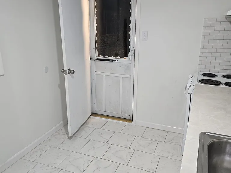4946 Mulberry St #1 — Photo 13