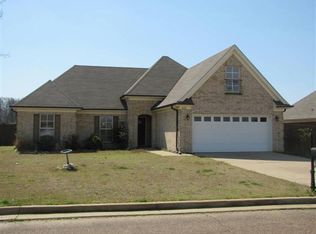 3203 Latimer Rd, Horn Lake, MS 38637