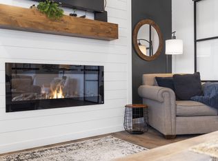 14070 Reno Springs Rd, Reeds Spring, MO 65737