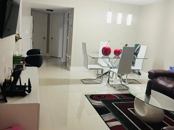 1143 NW 124th Pl #105, Miami, FL 33182