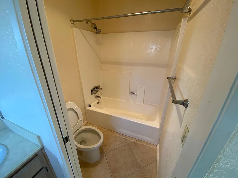 Bedroom 1: shower & toilet