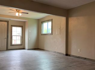 207 W Sylvia Ave #1, Christopher, IL 62822