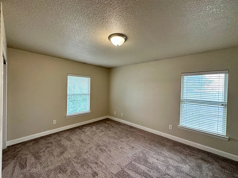 2328 Verna Lee Blvd — Photo 24