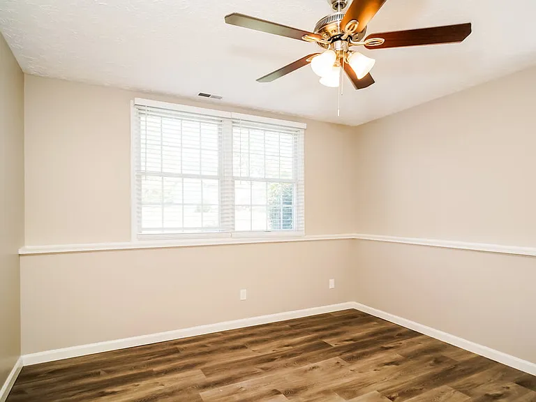 532 Hunters Trl — Photo 13