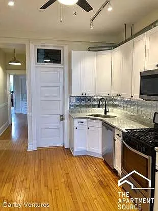 2241 W 21st St #2 — Photo 34