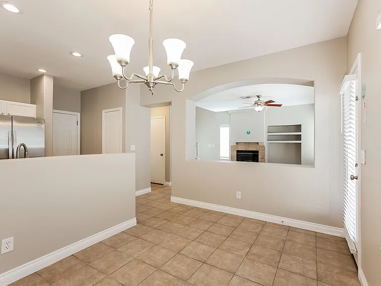 5016 Running Rapids Ave — Photo 8
