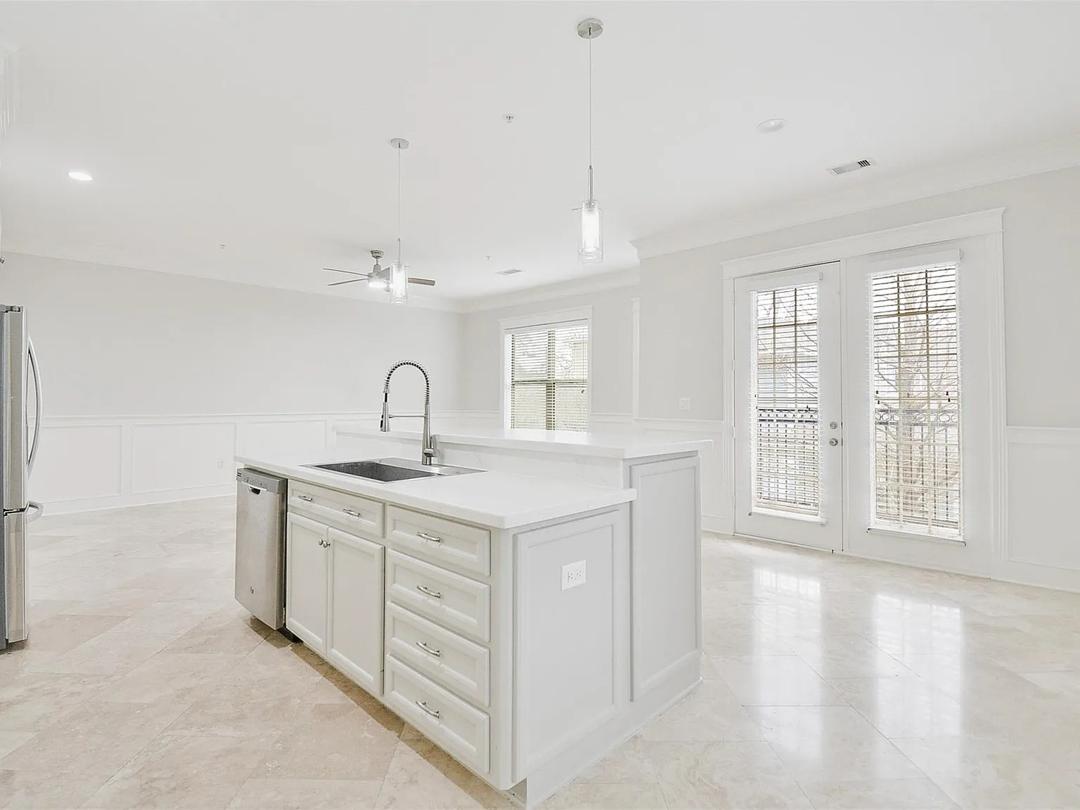 2802 Morrison St — Photo 4
