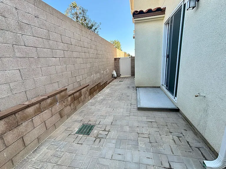 466 Meyer Pl — Photo 30