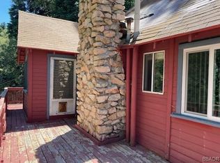 544 Community Dr, Lake Arrowhead, CA 92352