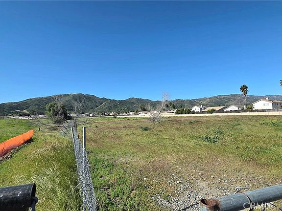 2nd image of 32545 Nelmar Cir