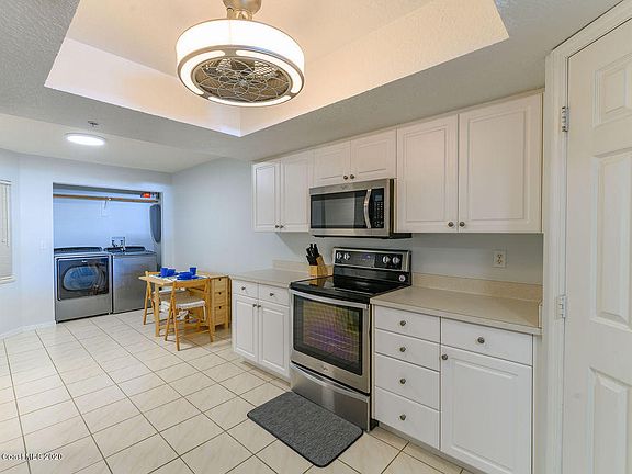 3rd image of 605 Shorewood Dr Unit 204