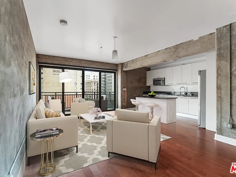 416 S Spring St #608 — Photo 11