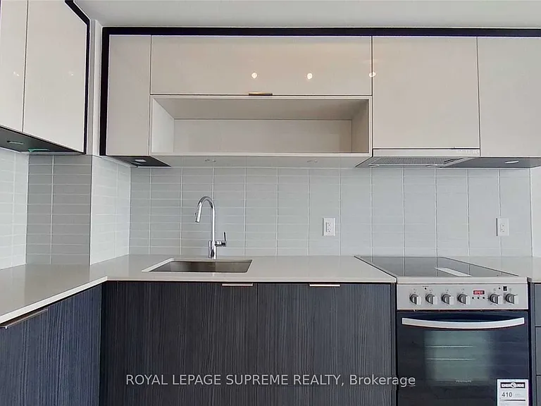 159 Wellesley St E #1507 — Photo 2