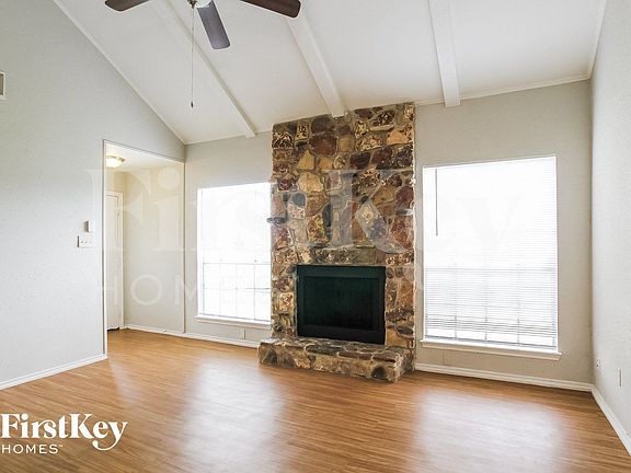 4th image of 5406 Carousel Cir