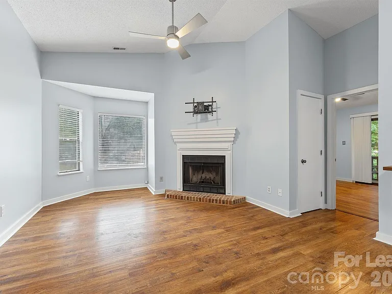 4130 Charlotte Hwy #L — Photo 10