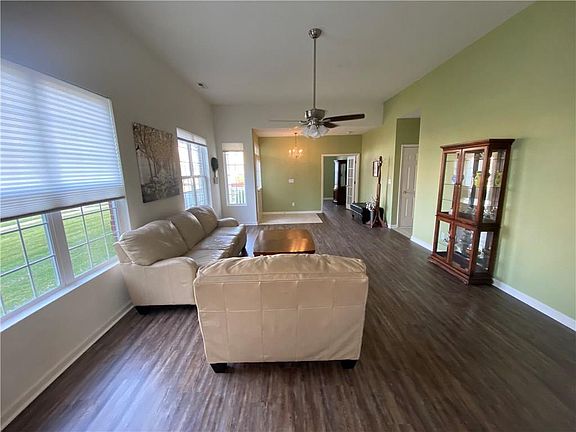 4th image of 4075 Weston Pointe Dr