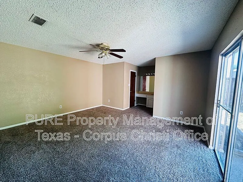 3 bed, 2.0 bath, 1255 sqft, $1,850 — Photo 3