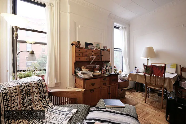 Rented by ZealEstate Group Inc | media 13