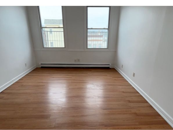 150 Midland Ave APT 5