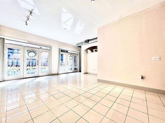 2nd image of 1901 Post Oak Blvd APT 1508