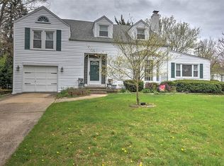 20 Edgewood Ct, Decatur, IL 62522