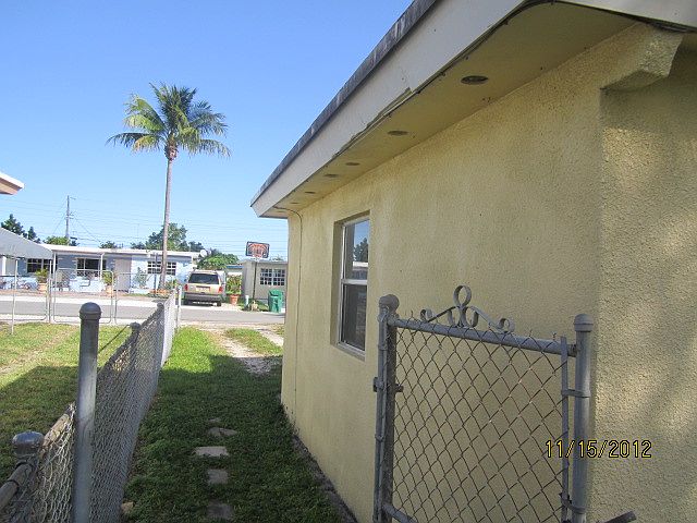 2nd image of 2206 SW 62nd Ter
