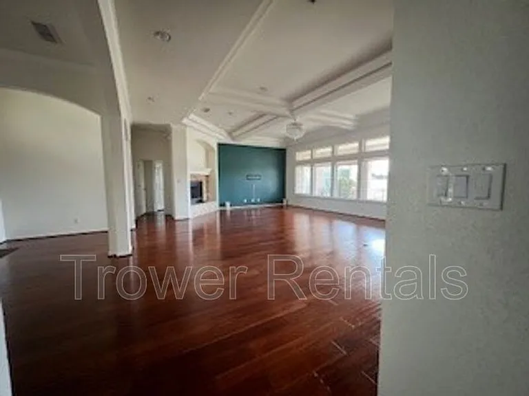 8104 San Antonio St — Photo 51
