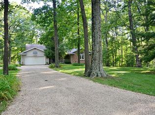 2829 Spring Dr, Vandalia, IL 62471