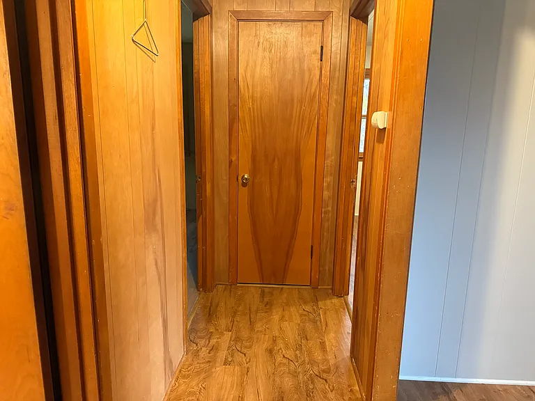 221 E 500 N — Photo 13