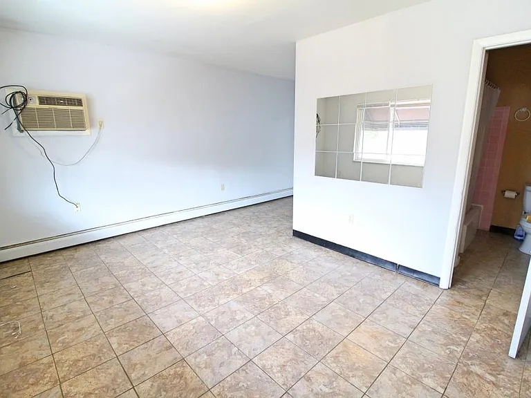 356 E Duncan St — Photo 6