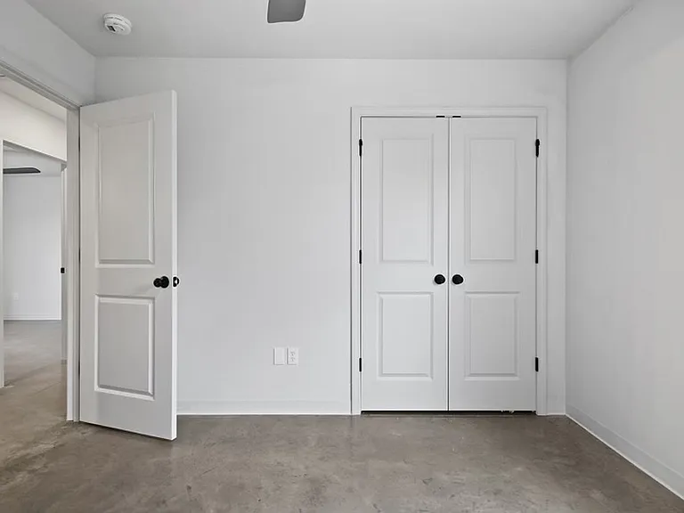 208 3rd Ave — Photo 31