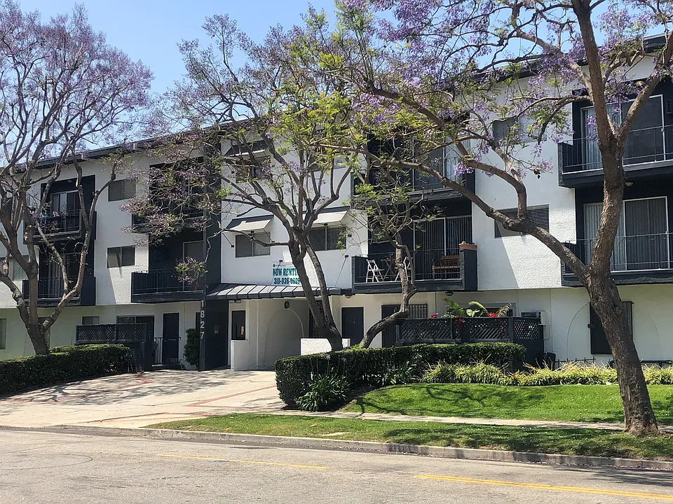 1827 Veteran Ave