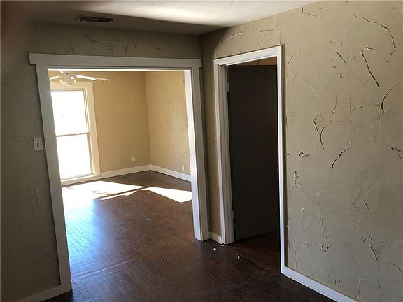 4th image of 602 En 15th St
